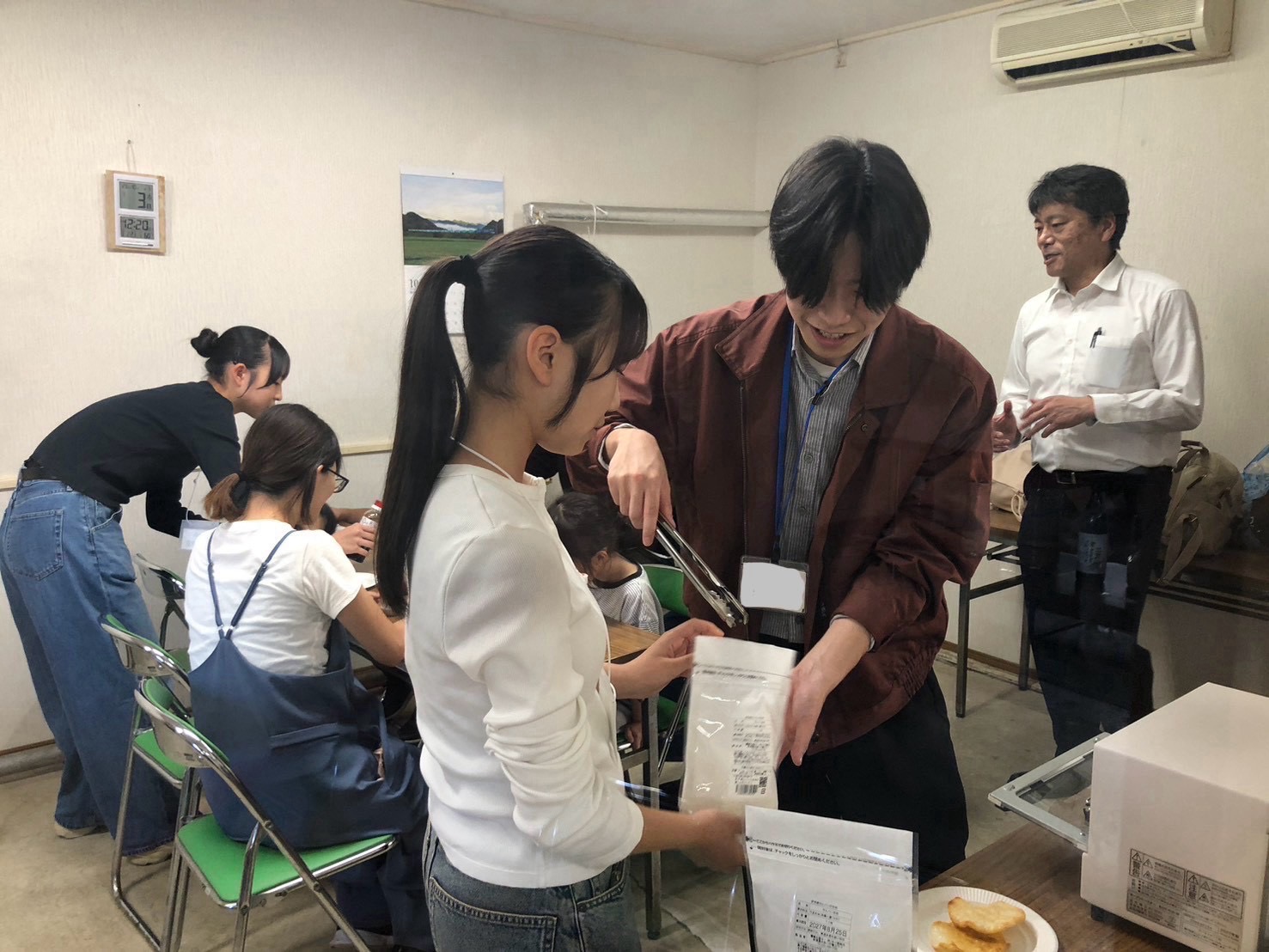 当日の様子_せんべい焼き